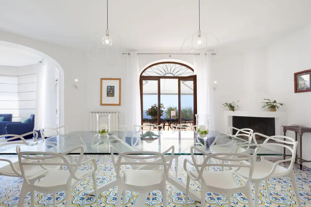 Villa Chez Piè Panoramic Views Pool and Guest Services