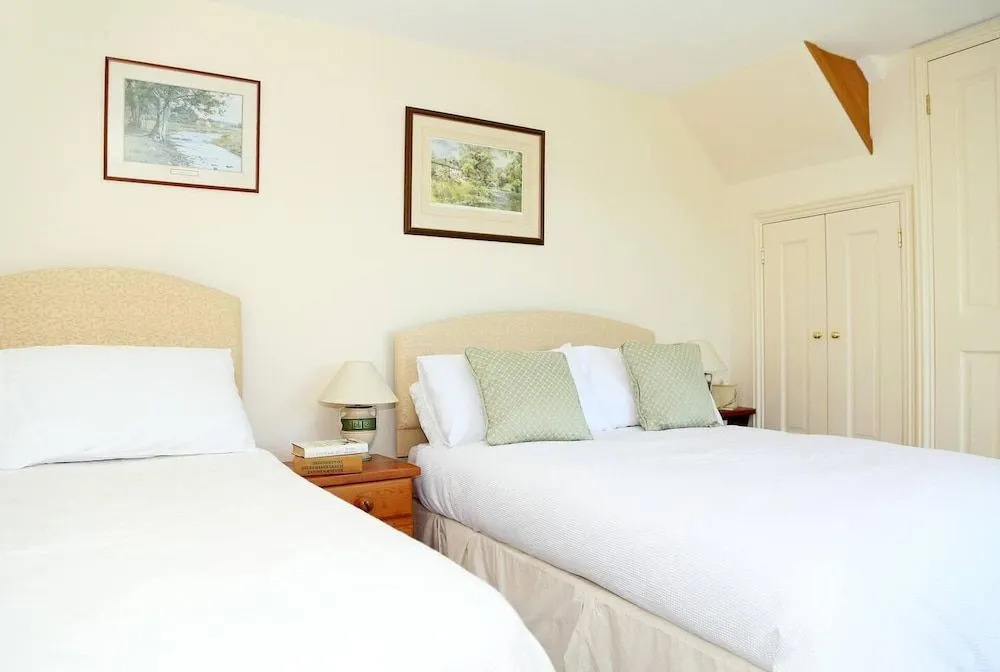 Dove Lodge in Painswick