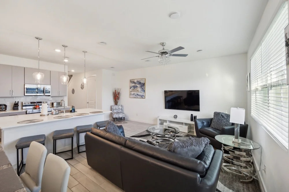 Spacious Davenport Retreat Near Disney 3 Bedroom Home