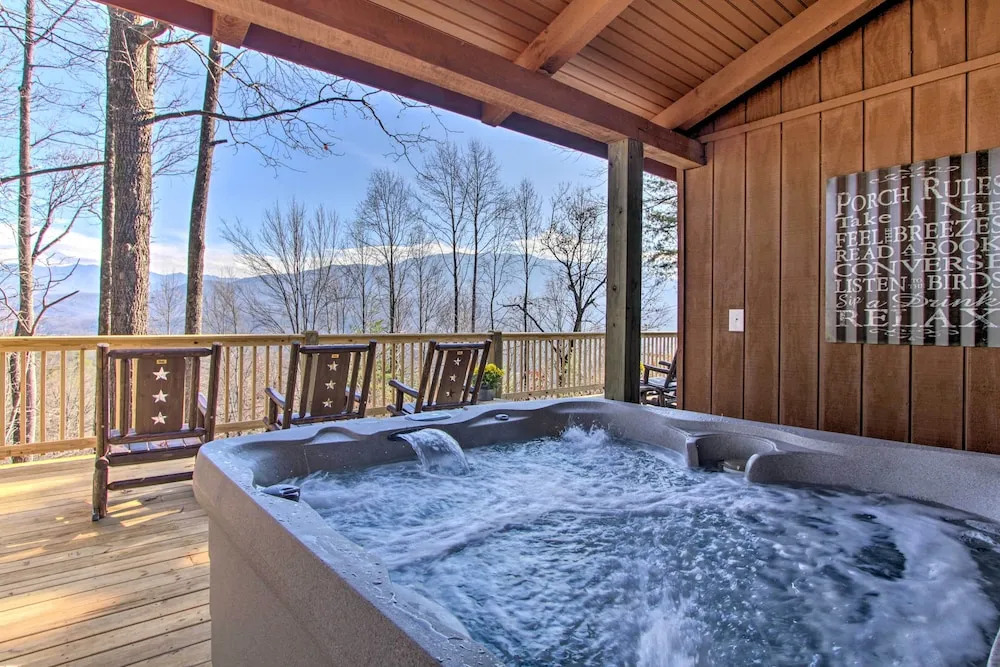 Panoramic-view Gatlinburg Cabin w/ Private Hot Tub