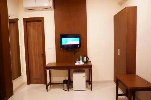 Hotel Abode Mantralayam