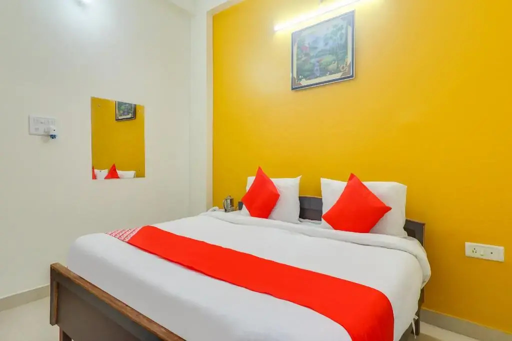 Deep Comfort Inn by OYO Rooms