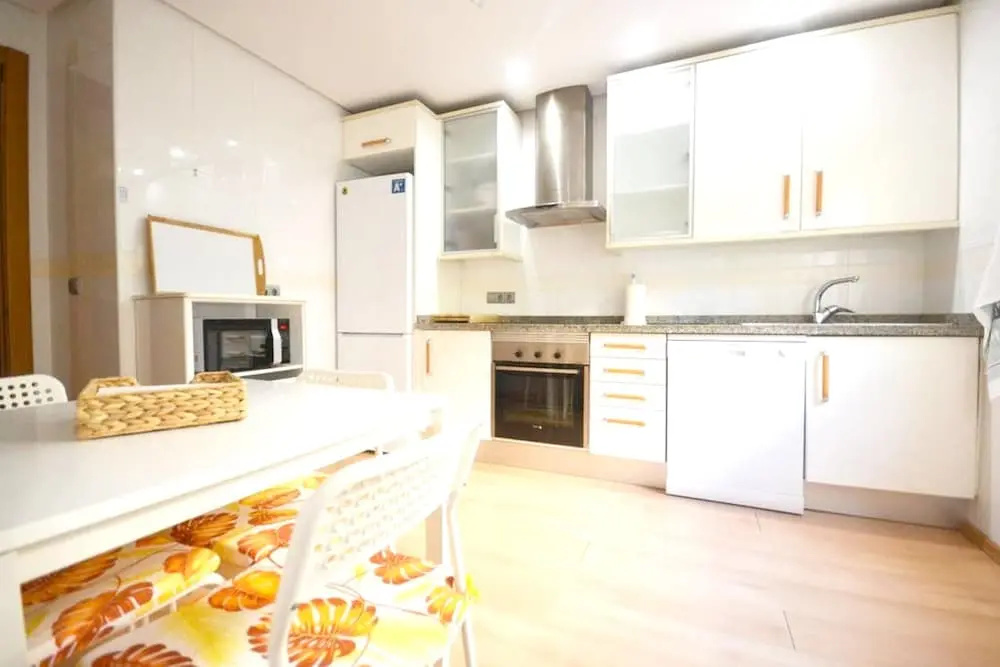Apartment with 3 Bedrooms in Benalmádena, with Wonderful Sea View, Pool Access And Furnished Terrace