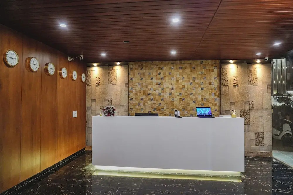 Merry Inn Luxe Suites Near KIAL