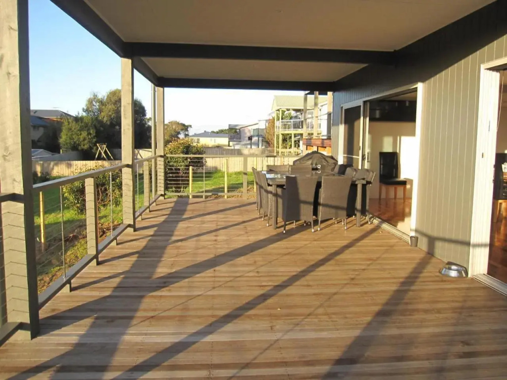 House On Church St close to Red Rocks beach, Cowes