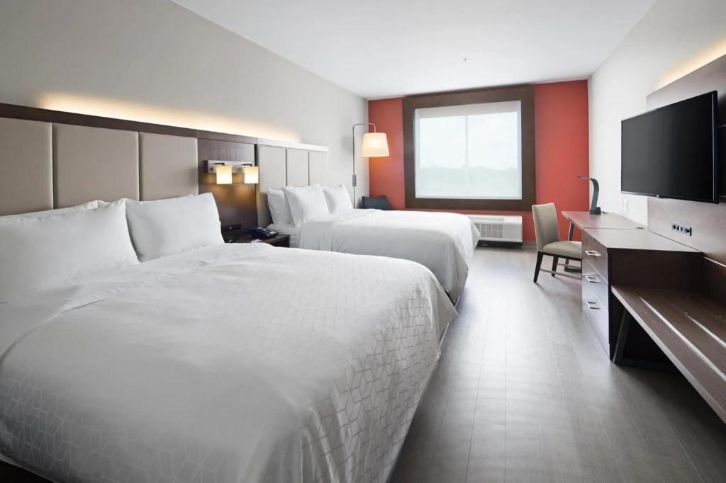 Holiday Inn Express & Suites Lubbock Central - Univ Area by IHG