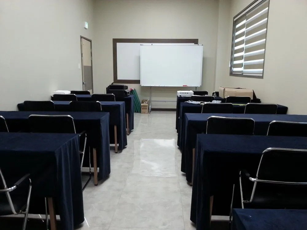 The Blue Jeju Guesthouse - Hostel