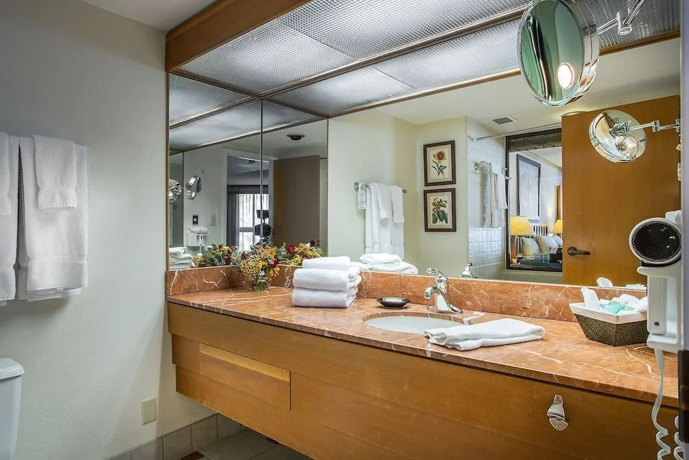 Cliff Lodge and Spa