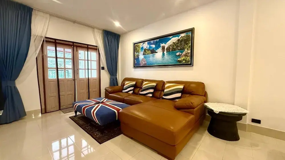 Valley 41 - 2 bdr Private Villa Near Phuket Town