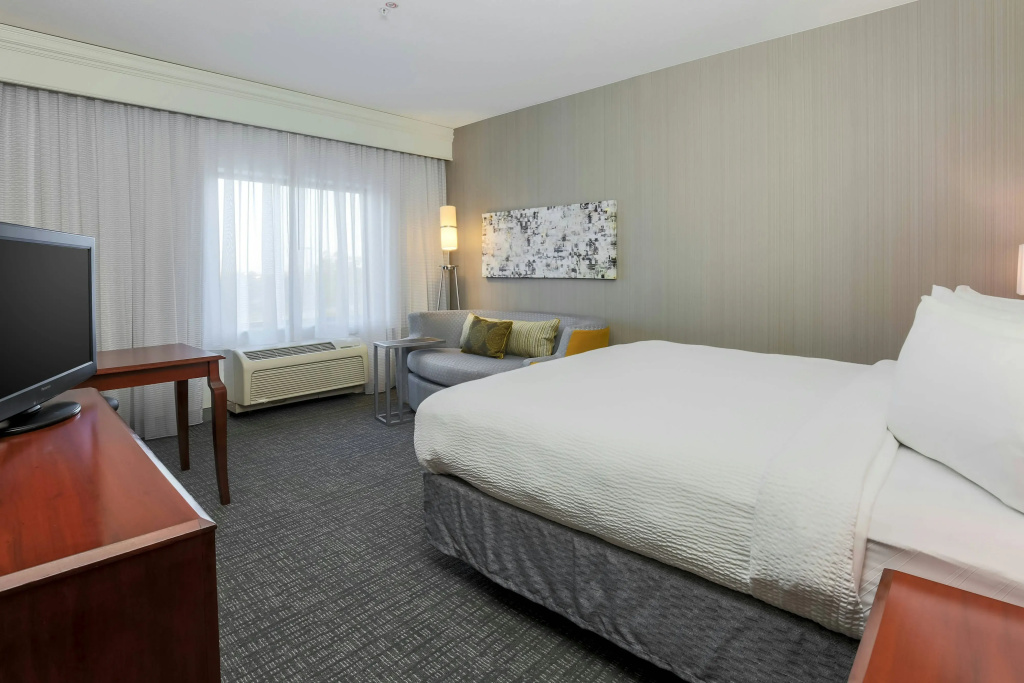 Courtyard by Marriott Roseville