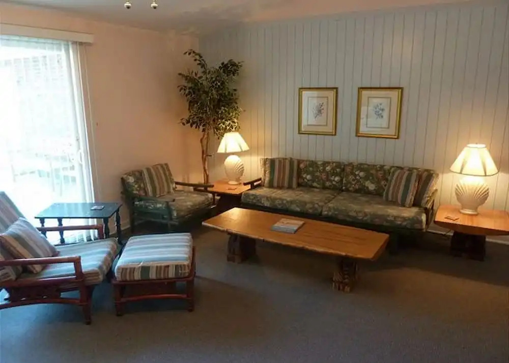 A Beachfront Palm House by Jekyll Realty