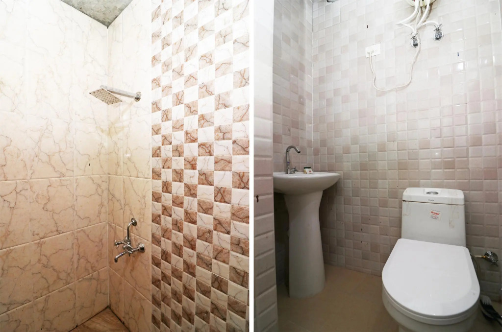 OYO 22825 Hotel Crown Stay inn