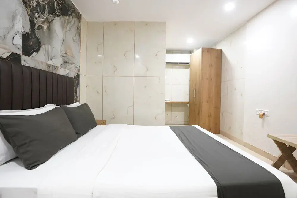 U LIFE HOTEL