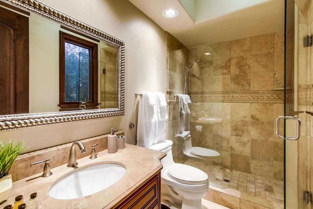 Tropical 5BR La Jolla Retreat by NamaStay