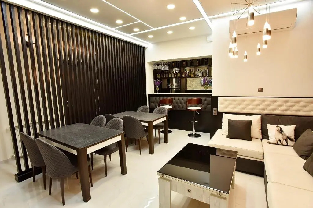 Luxury 6BR 240sqm Apartment in Vere Tower Perfect for Groups in Tbilisi