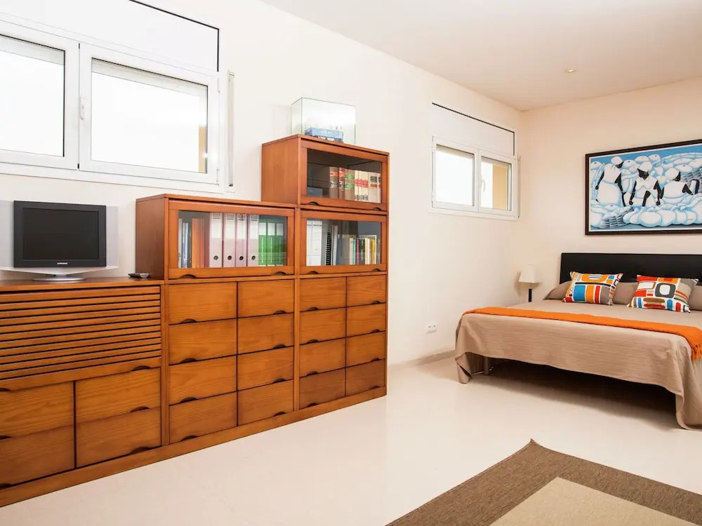 Modern Villa in les Corts With Pool