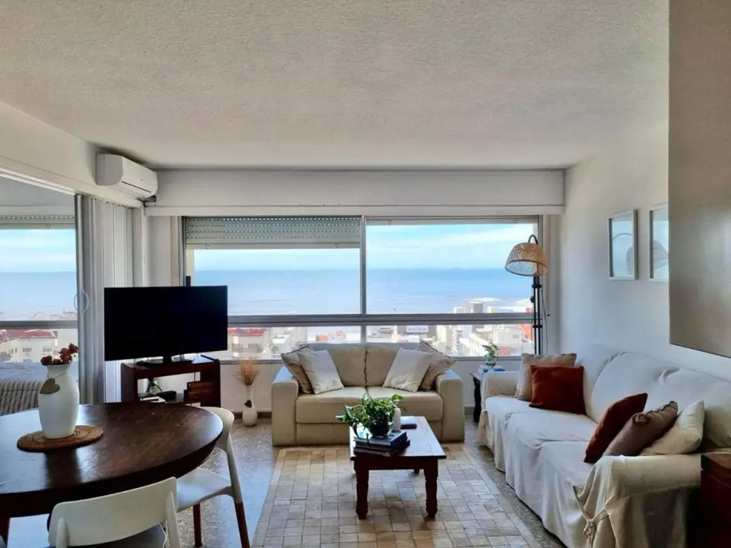 TORRE806 AP ACONCHEGANTE VISTA MAR na PENÍNSULA em PUNTA DEL ESTE