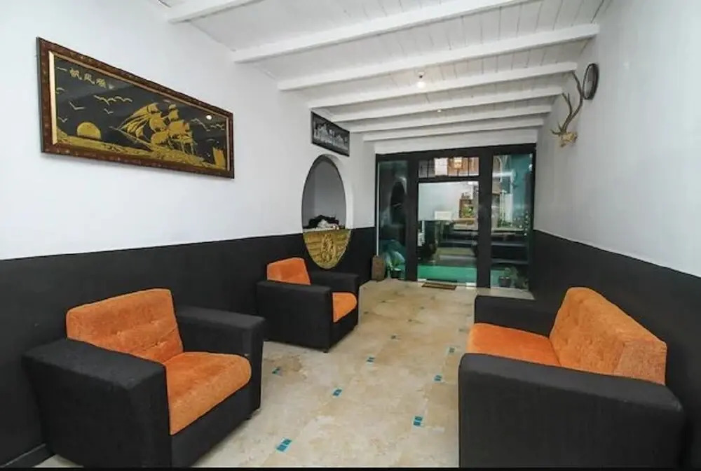 OYO 523 Royal Hotel