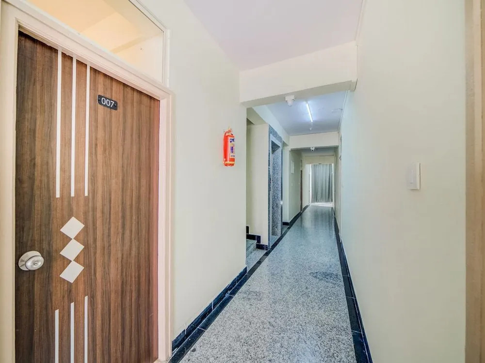 SilverKey Executive Stays 19907 Hafeezpet
