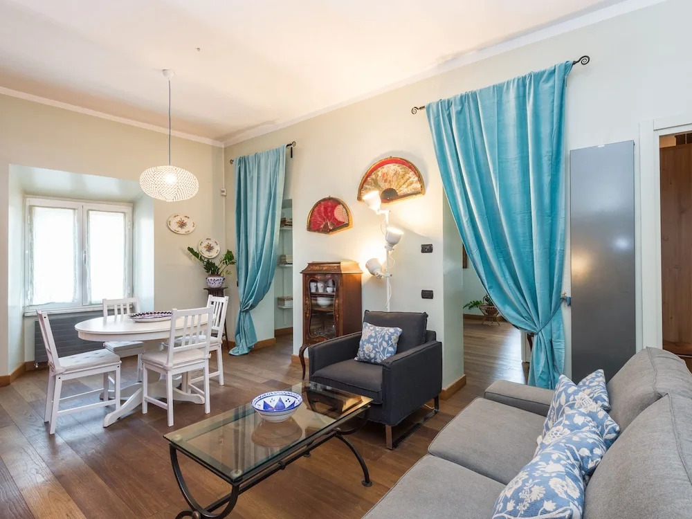 RSH Vatican Large Bright Apartment