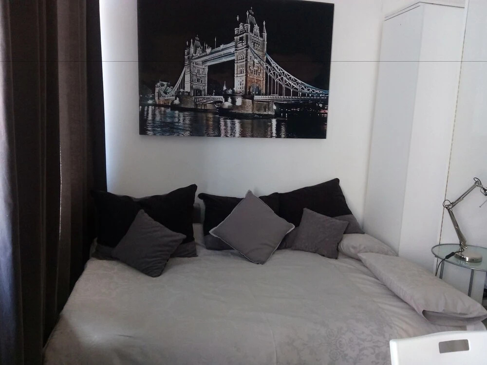 New Modern Studio on River