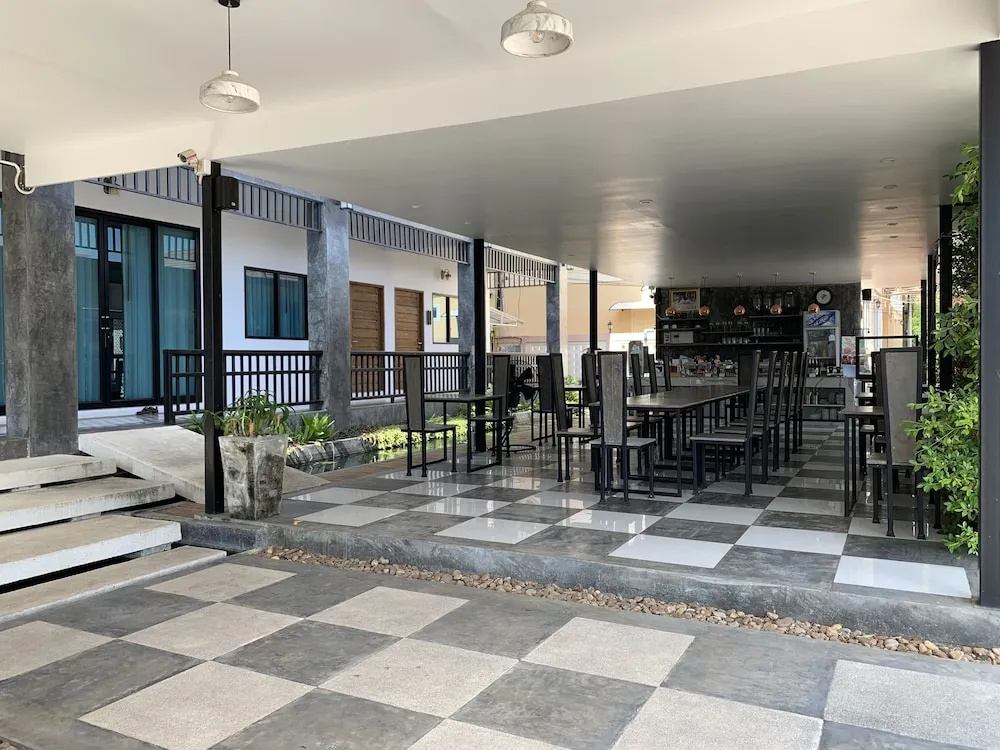 Phetcharat Grand Hotel Maesot