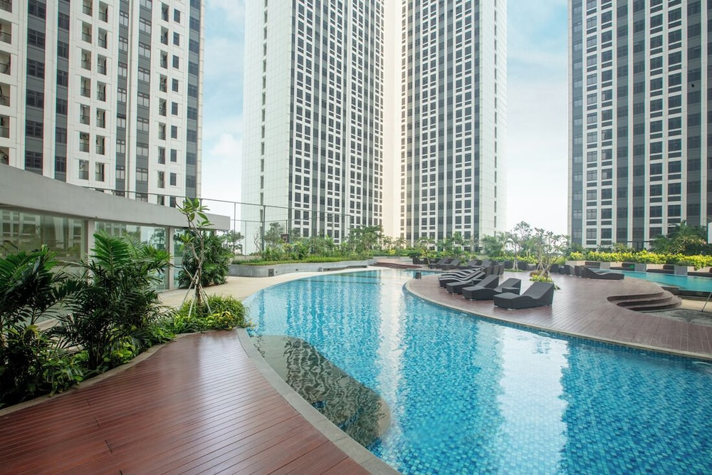 Louis Kienne Suites Cikarang