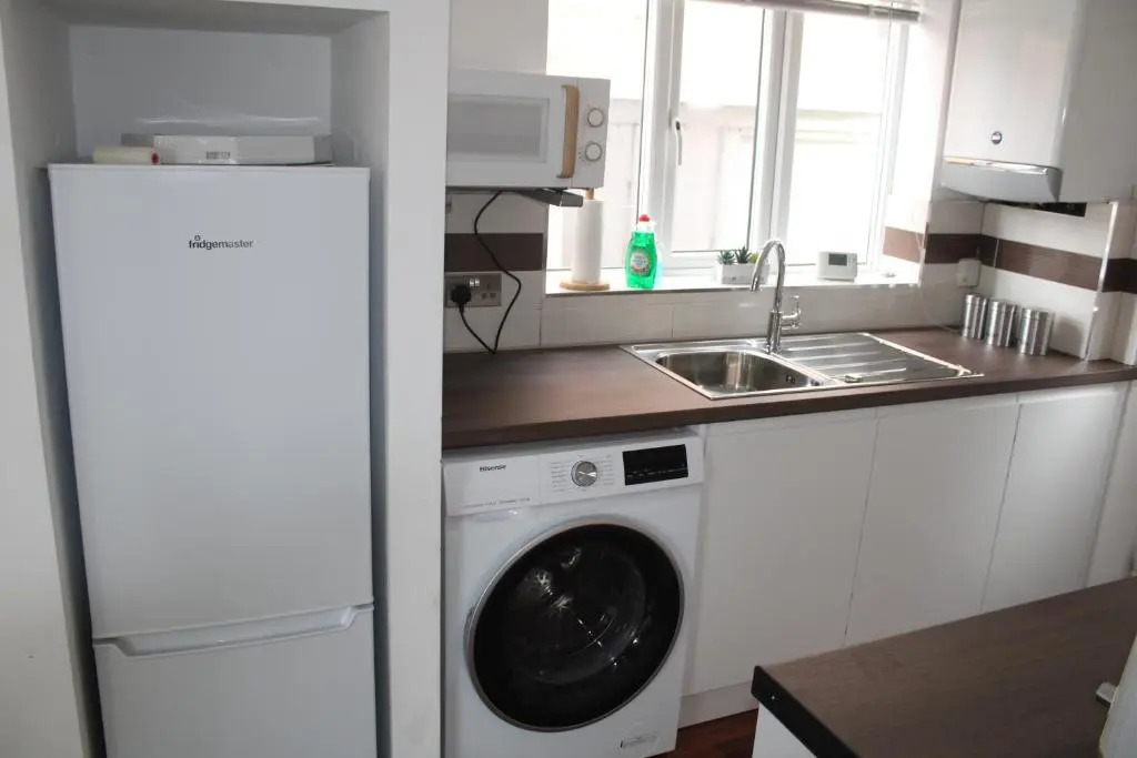 Cosy 3 bedroom house in quiet residential area