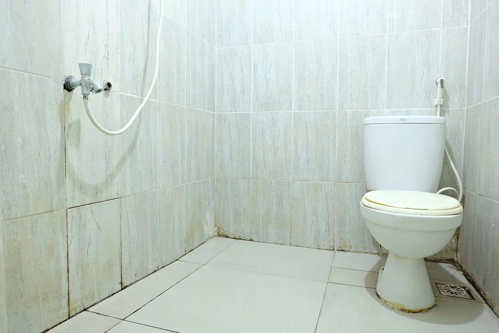 Spot On 2661 Wisma Maysara Makassar