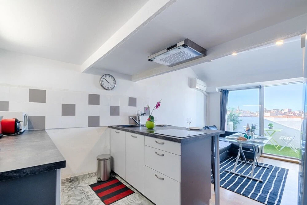 Rare - Nice Loft on the Rooftops of Marseille!