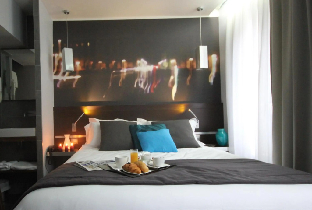Hôtel Lumières Montmartre Paris