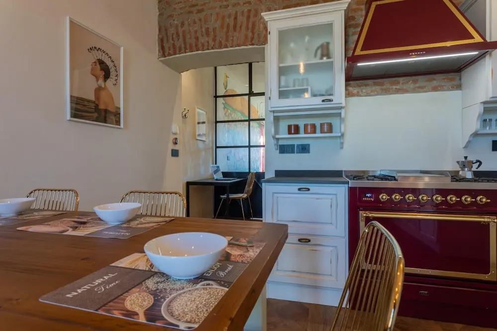 Principe Tommaso 12 - Graffiti Apartment