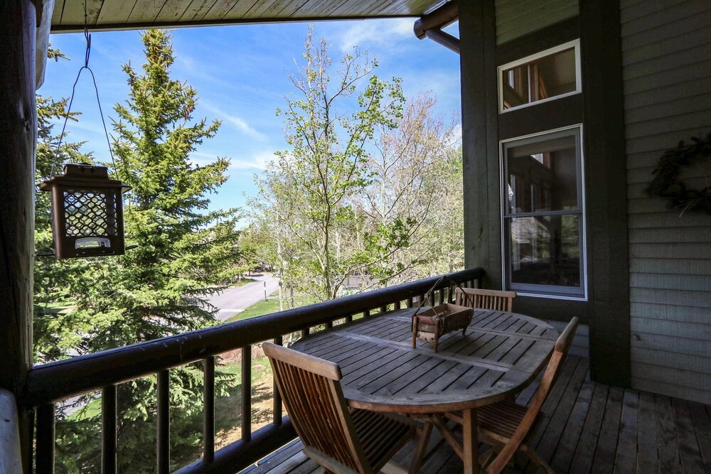Snowcreek 878 2 Bedrooms 3 Bathrooms Condo