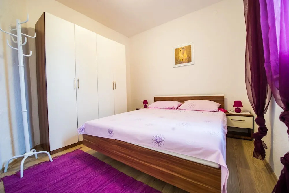 Apartments Villa Flora