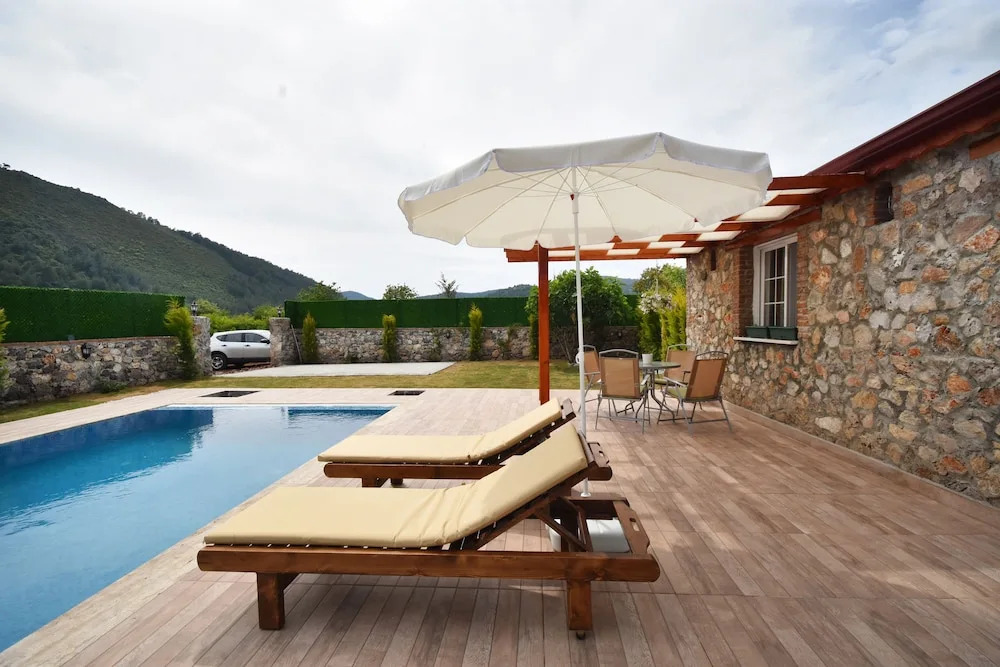 Villa Cansel by Helaltatilvillari