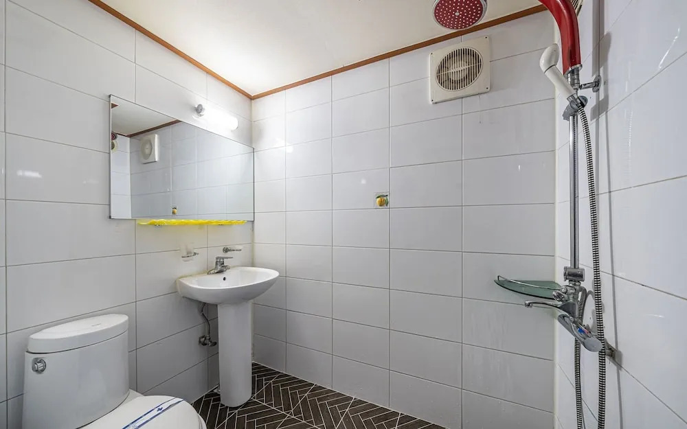 Suwon (Ingye-Dong) Hotel &
