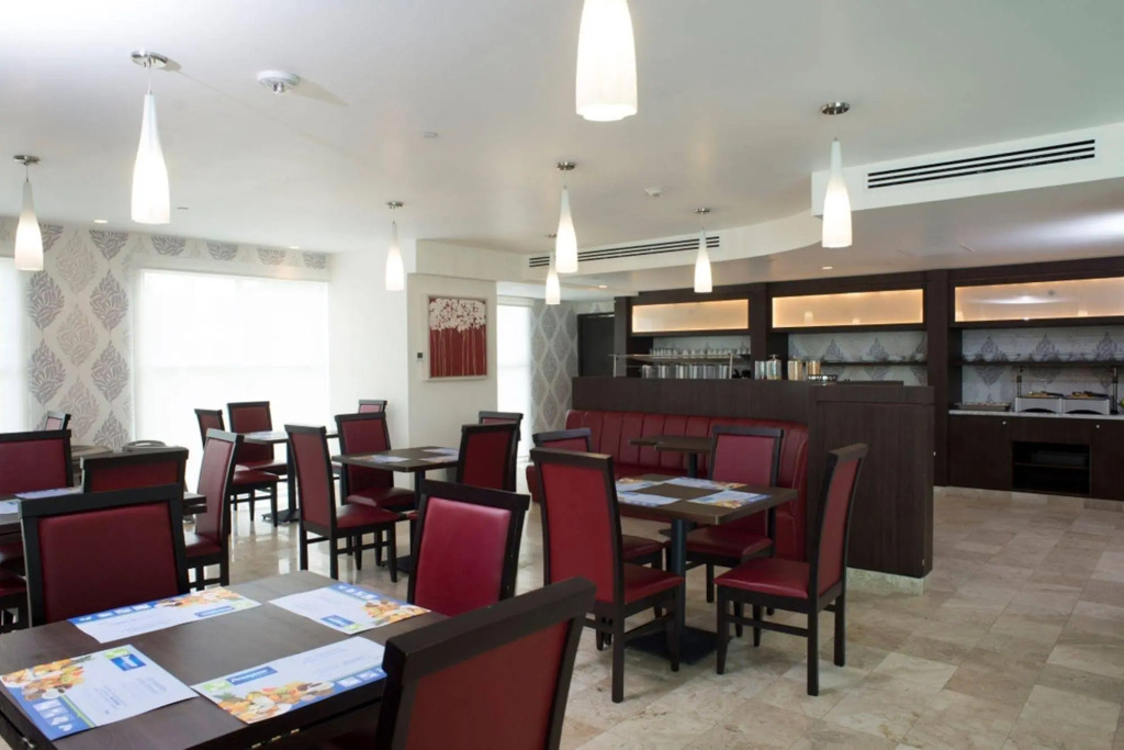 Holiday Inn Express & Suites Queretaro by IHG