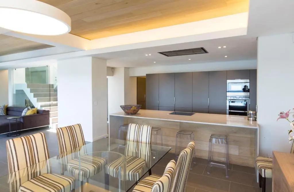 62 Camps Bay