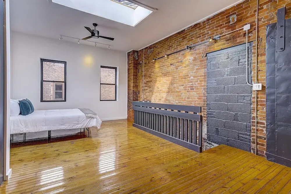 Frontdesk I Mariner's Court Apts Northern Liberties Philadelphia