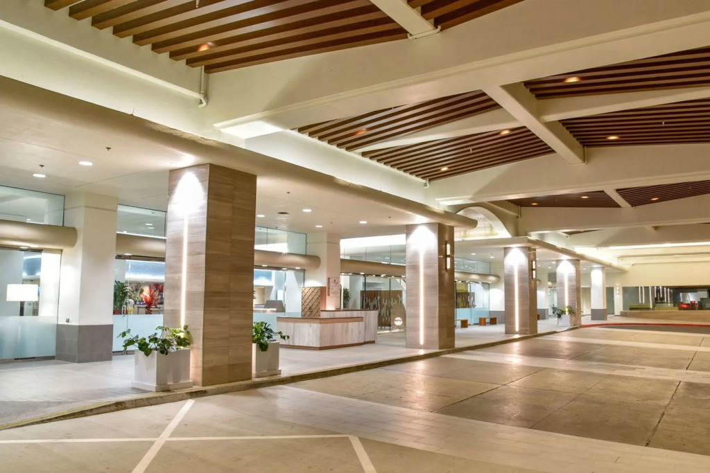 Ala Moana Honolulu by Mantra