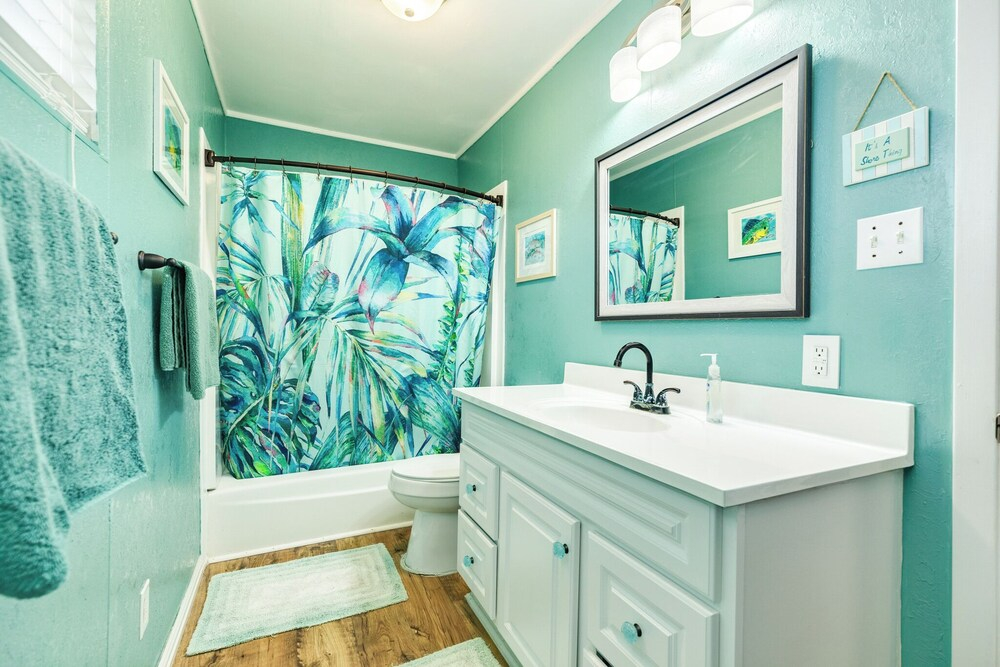 Walk to Ocean: Coastal Surfside Beach Bungalow!