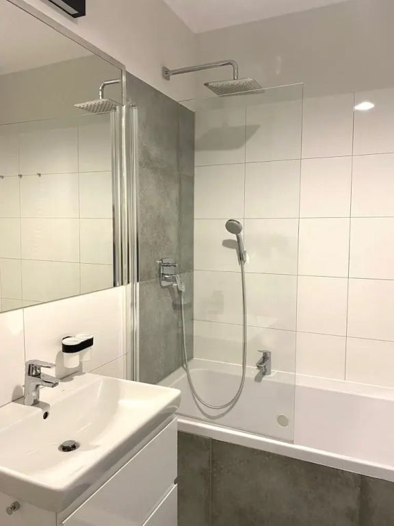 Aura 39 by Grand Apartments