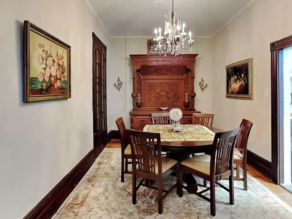 Victorian Rose by Ryson Vacation Rentals
