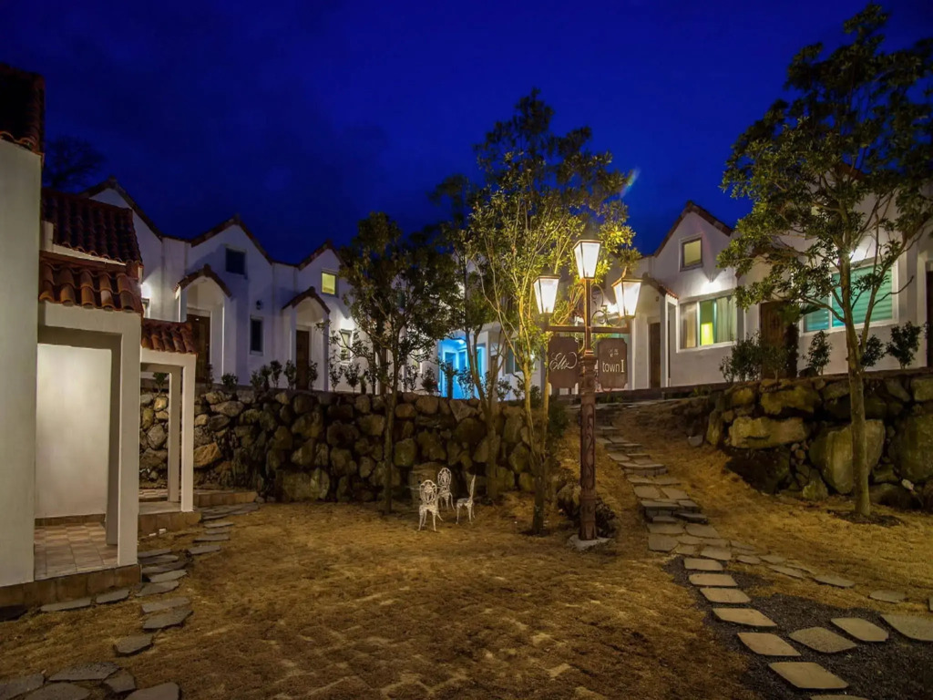Eltz Town Pension
