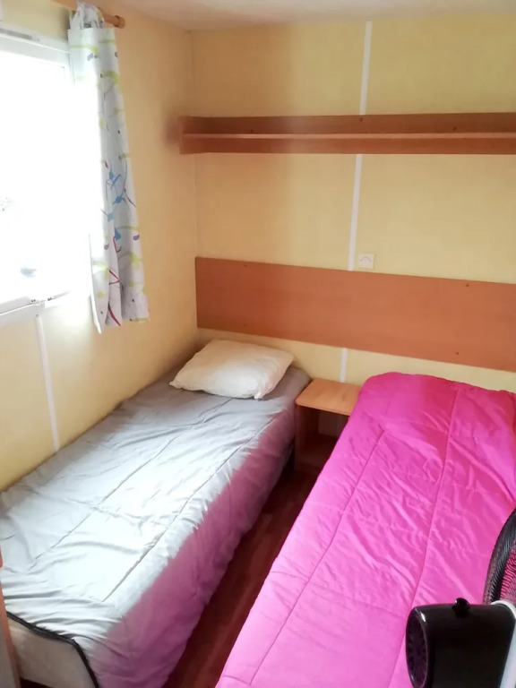 Bungalow with 3 Bedrooms in Saint-Hilaire-De-Riez, with Shared Pool - 6 Km From the Beach
