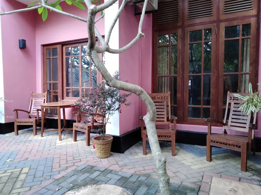 Lija Residence