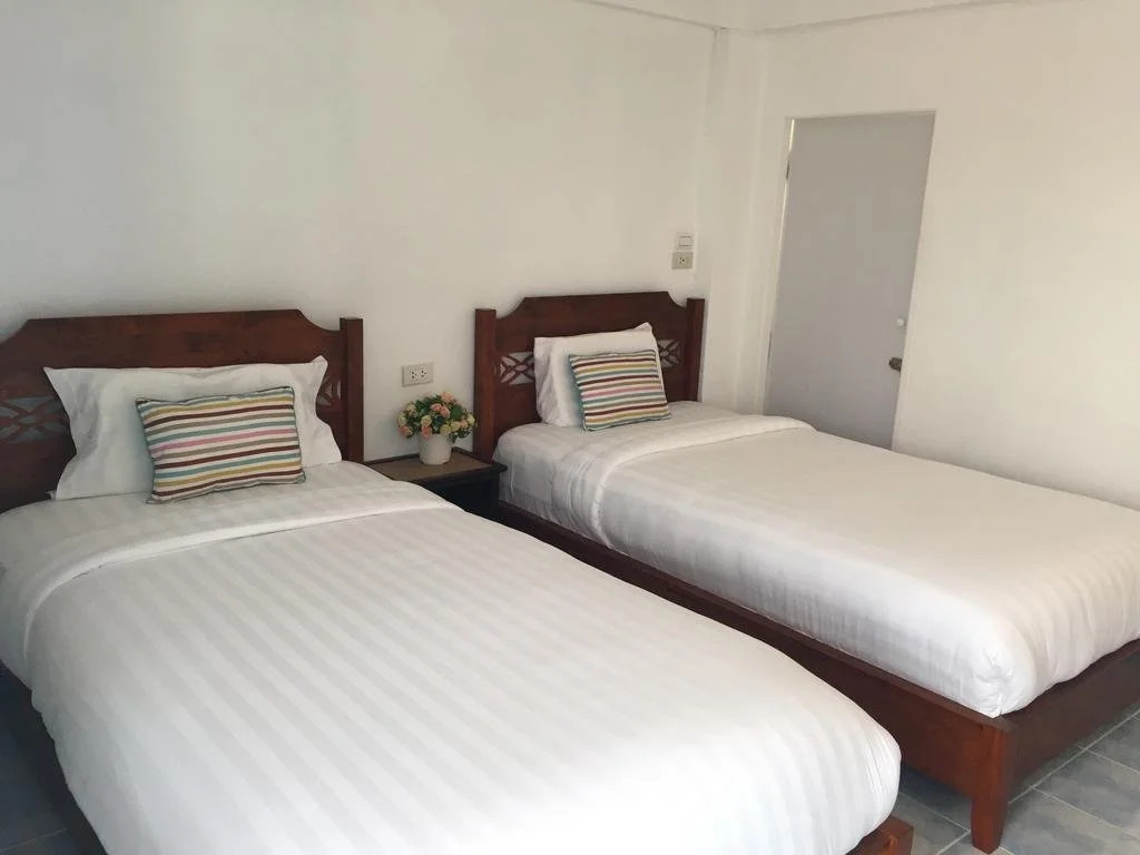Mango Hotel
