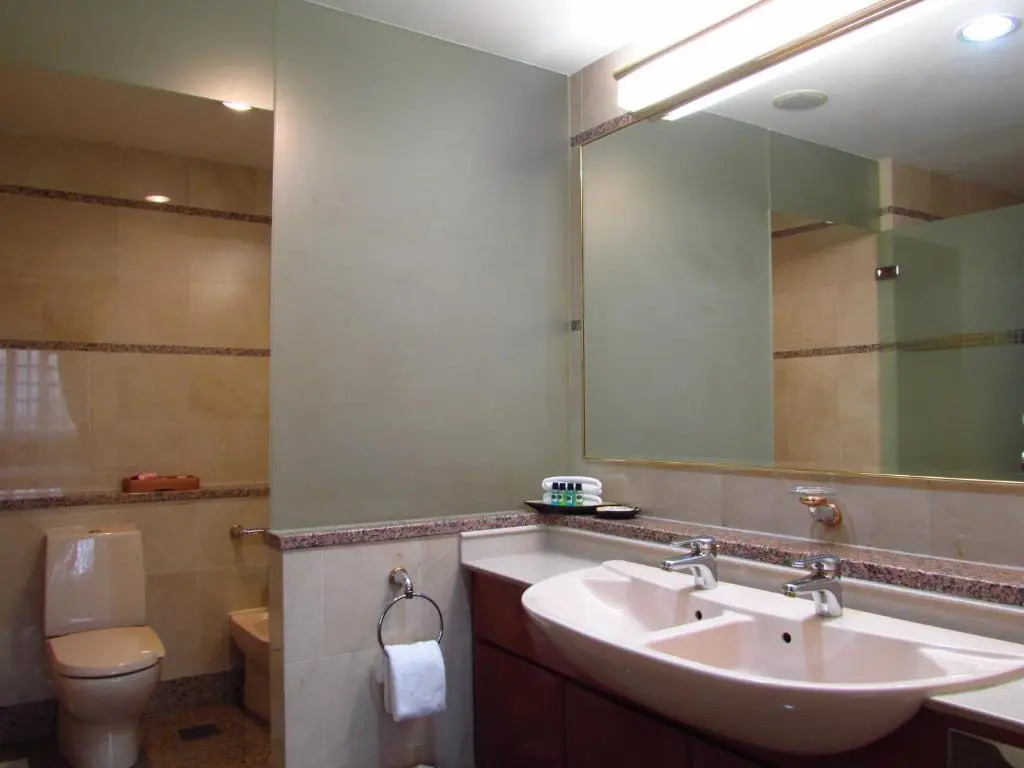 Alocassia Serviced Apartments