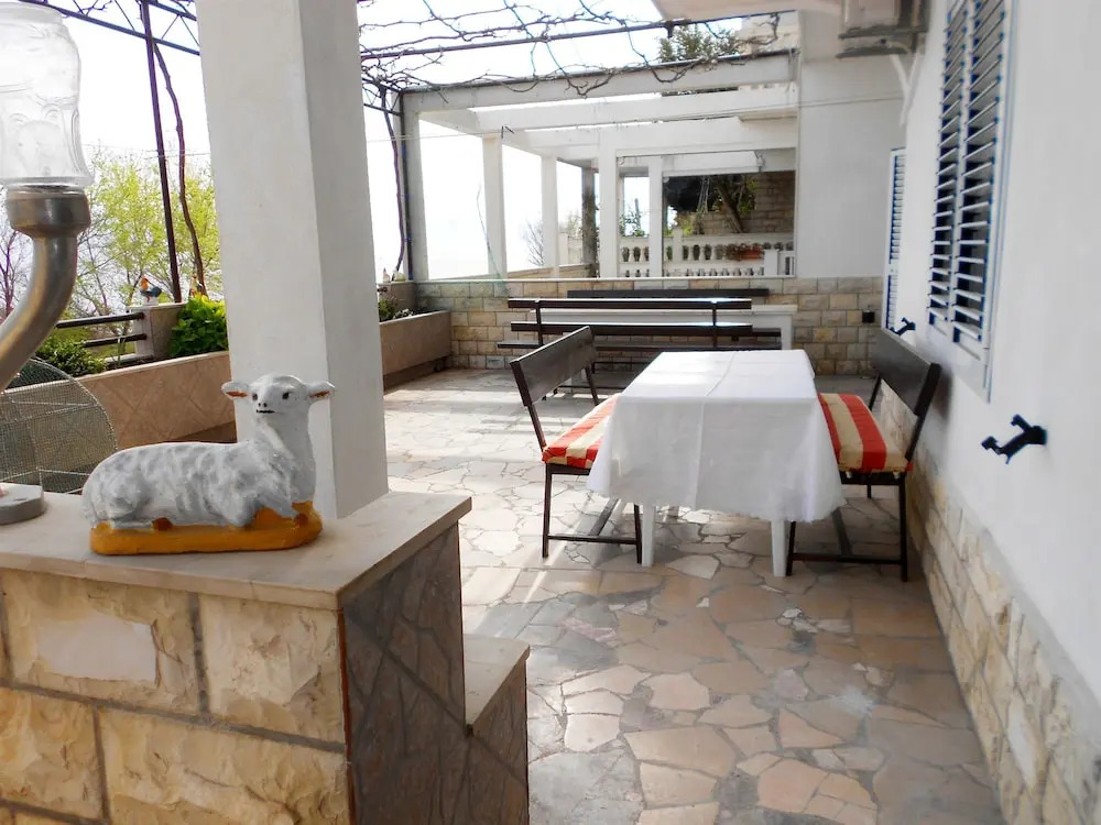 Apartments Anka 20m from the beach