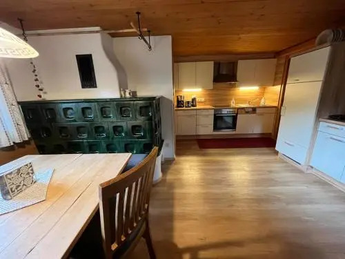 Wörglerhofs Hüttenapartments mit Kachelofen Farm Stay